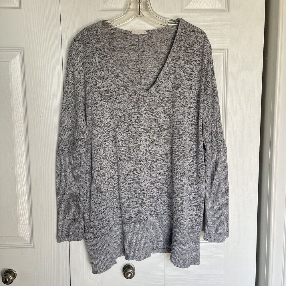 Olivia Rae Women Large Knit Sweater Lightweight Gray Heather Ribbed Sleeve
